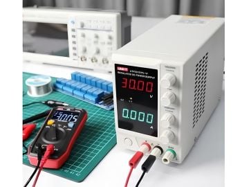 Unit UTP3315TFL-II DC Güç Kaynağı 30v 5 Amper Taşınabilir Güç Kaynağı Kalibrasyonsuz