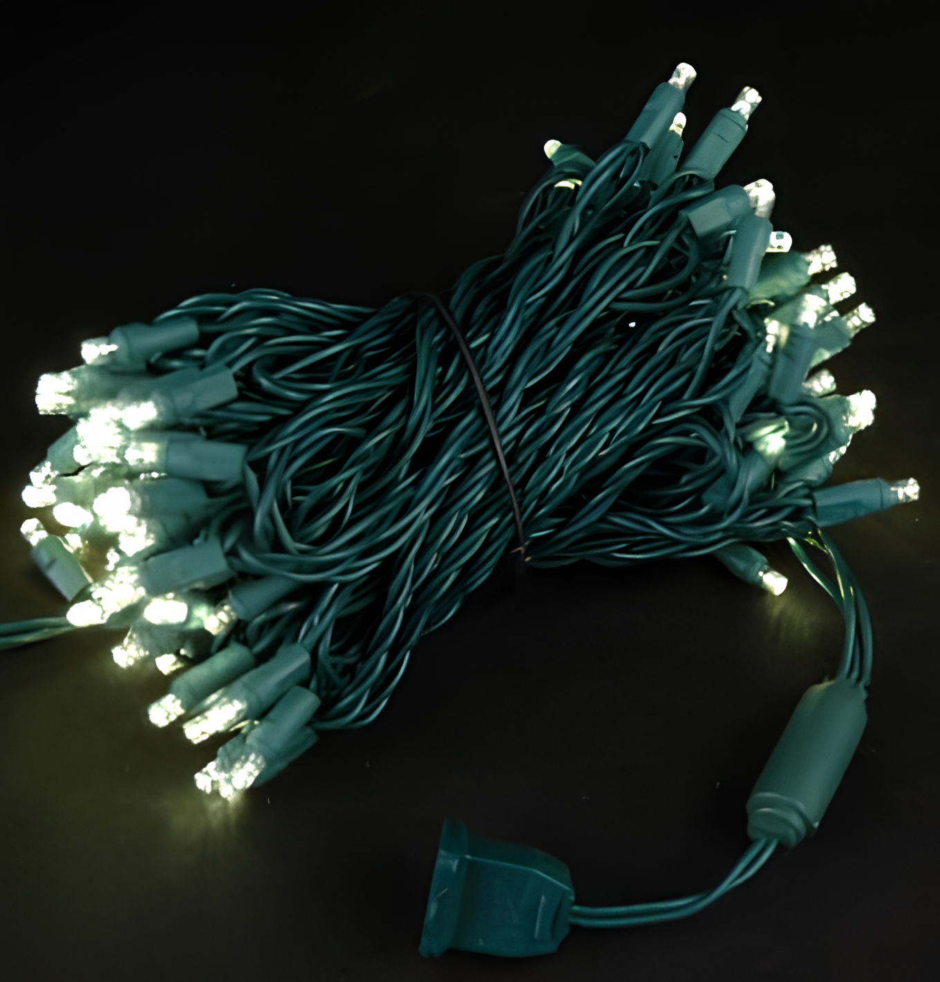 Yılbaşı Ağacı Süsü 10 Metre 100 Ledli Yeşil Kablolu Fiş Tipi SNC-203-1 3200K (Gün Işığı)