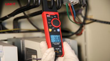 Unit Ut256A 200A True Rms Pensampermetre