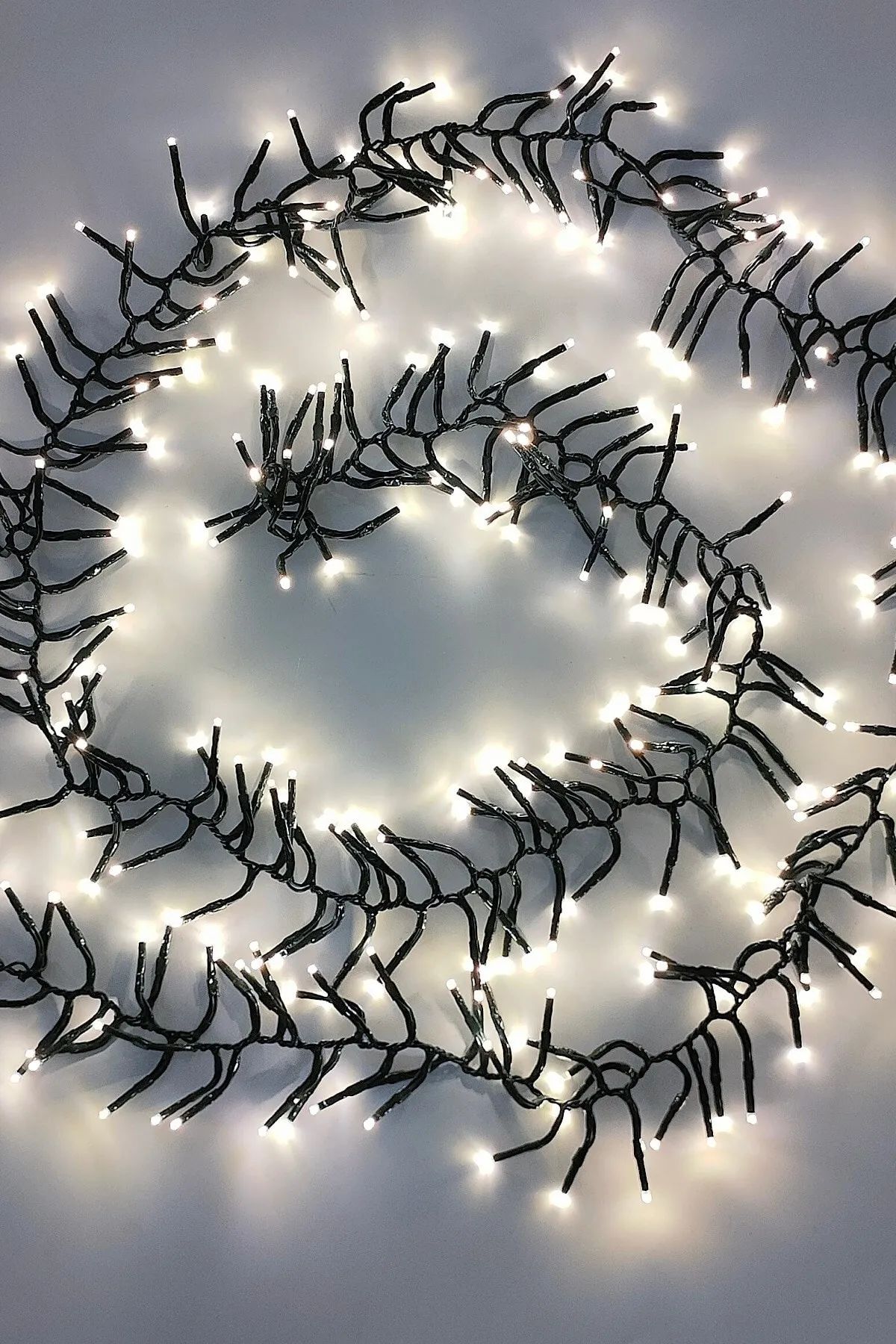 Animasyonlu Kirpi Yılbaşı Ağacı Süsü 3 Metre 200 Ledli Siyah Kablolu SNC-215