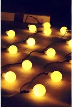 Pilli Ay Yıldız Kar Tanesi ve Top Yılbaşı Ağacı Süsü 5 Metre 20 Ledli Yılbaşı Süsü SNC-306