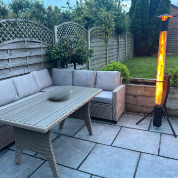 Kafe ve Restoran Dumansız Pelet Isıtıcı Soba Füze Tipi Cam Boru Tekerlekli