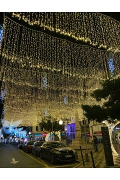 Sarkıt Saçak Led Yılbaşı Süsü 2x2 Metre 400 Ledli Saçak Yılbaşı Ağacı Süsü Beyaz Kablo SNC-601