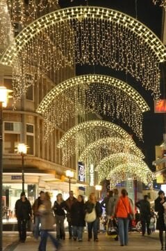 Sarkıt Saçak Led Yılbaşı Süsü 2x2 Metre 400 Ledli Saçak Yılbaşı Ağacı Süsü Beyaz Kablo SNC-601