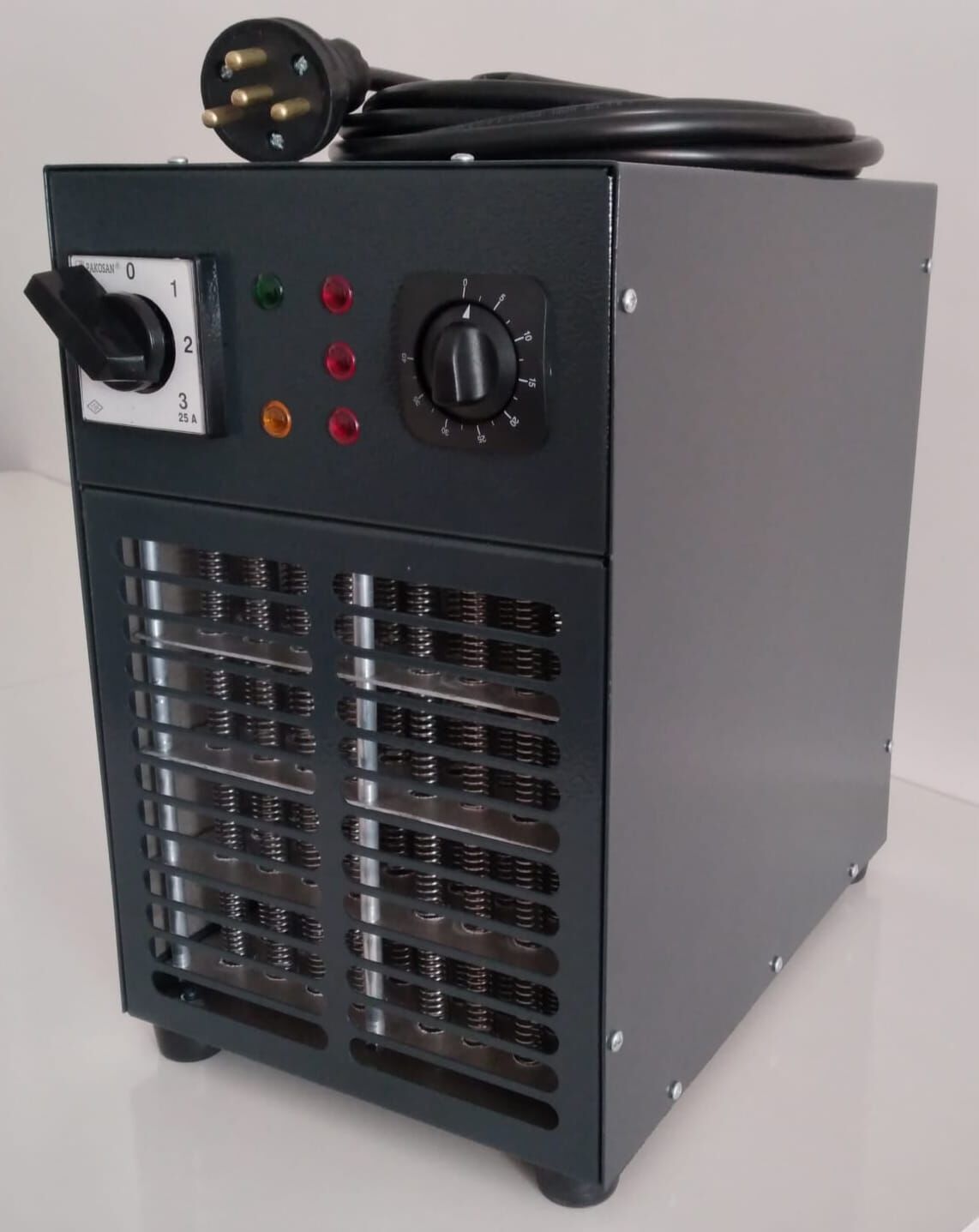 Fanlı Sanayi Tipi Elektrikli Isıtıcı 5 kW Termostatlı 3 Kademeli